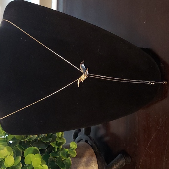 Collier Lariat AVON Nacré Et Strass - Rare, Neuf Sans Emballage, Couleur Argenté, Cadeau